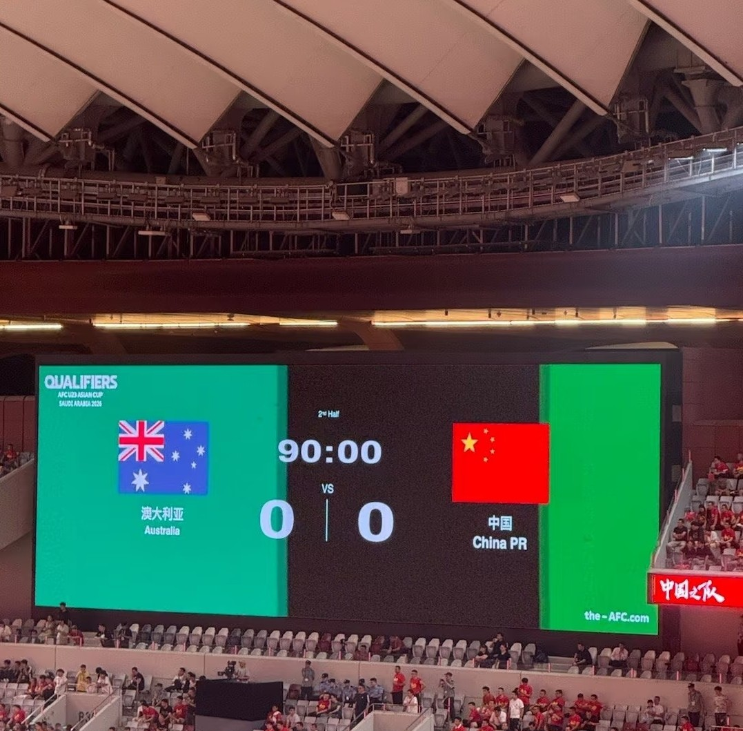 NBA季后赛倒计时,阿贾克斯国际比赛日篮板制胜,细节引发关注,质疑声仍在,团队化学反应显著的简单介绍 NBA季后赛倒计时,阿贾克斯国际比赛日篮板制胜,细节引发关注,质疑声仍在,团队化学反应显著的简单介绍